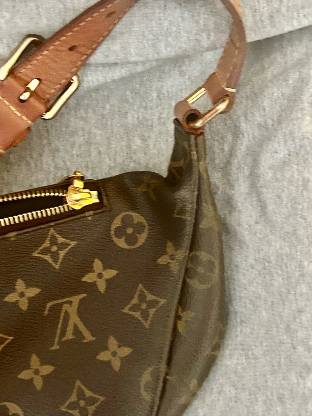 Louis Vuitton Monogram Canvas Crossbody Bag in Brown with Tan Trim - Picture 12 of 12